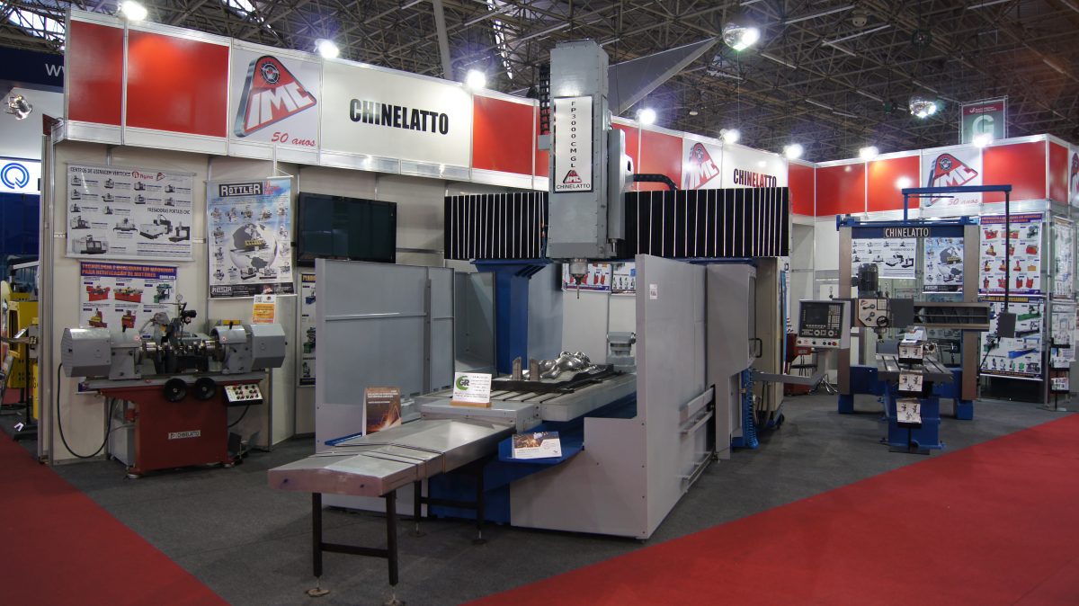 Chinelatto booth at an industry trade show