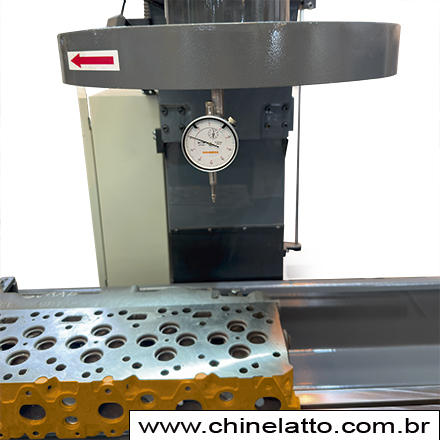 Dial indicator for leveling