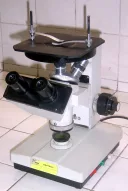 Microscopio óptico: - Se utiliza para el análisis metalográfico del material.