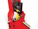 Connecting Rod Boring Machine MB-125 Chinelatto - Ø0.6" to 5" — Standard accessory — Yellow clamping device with adjustable jaws for connecting rod centering in MB-125 boring machine