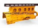 Straight Edge for Flat Surface Measurement RT-800 - Chinelatto 34 inches — Cast iron cylinder head positioned on RT-800 straightedge for surface flatness measurement